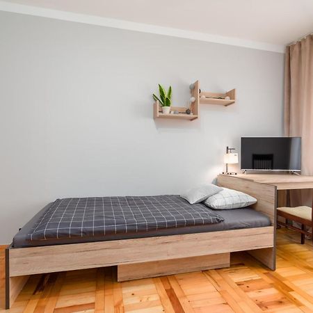 Two Bedrooms Apartment Faktura Fast Check-In 24H Rzeszów Buitenkant foto
